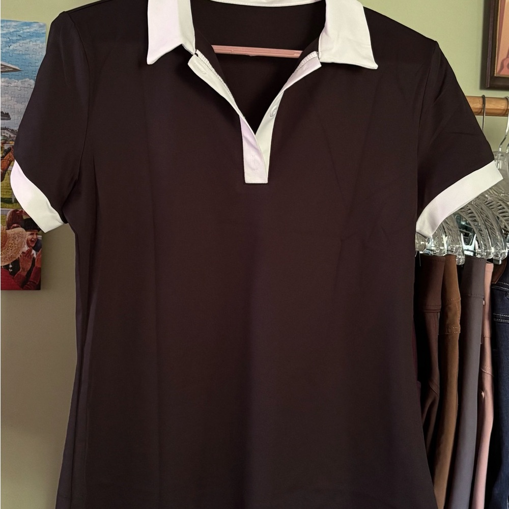Blank and white activewear short sleeve top.